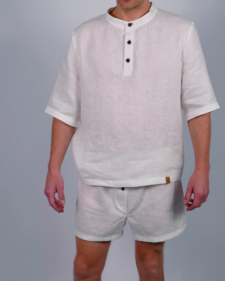 Handgemachtes Herren Poloshirt Pyjamateil kurz aus Leinen weiß Poloshirt mit Stehkragen und Kokosknöpfen