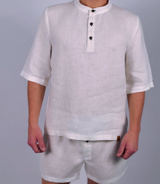 Handgemachter Herren Pyjama kurz aus Leinen weiß Poloshirt mit Stehkragen
