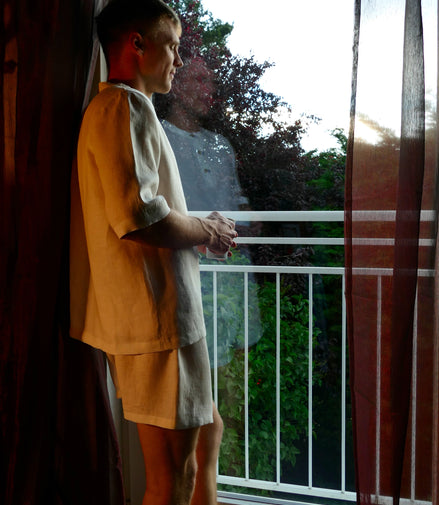 Handgemachter Herren Pyjama kurz aus Leinen weiß Stimmungsbild