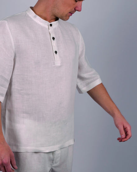 Handgemachtes Herren Poloshirt Pyjamateil kurz aus Leinen weiß Poloshirt mit Stehkragen und Kokosknöpfen